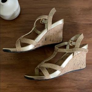 Gold Glitter Wedge Sandle